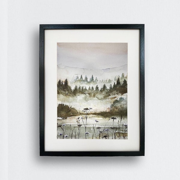 Impression d'art aquarelle brumeux Forest Hill, oeuvre d'art de la nature nordique, paysage à feuilles persistantes, oeuvre d'art scandinave brumeuse, vert pin, oeuvre d'art originale