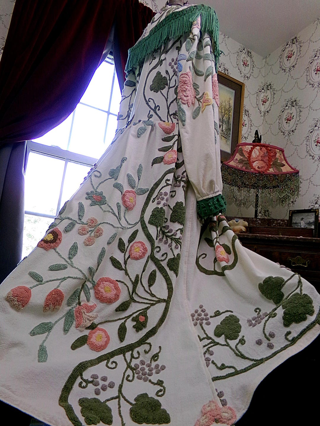 Old Style Robe Shabby Distressed Vintage Chenille Robe, Victorian Style Costume Women ...
