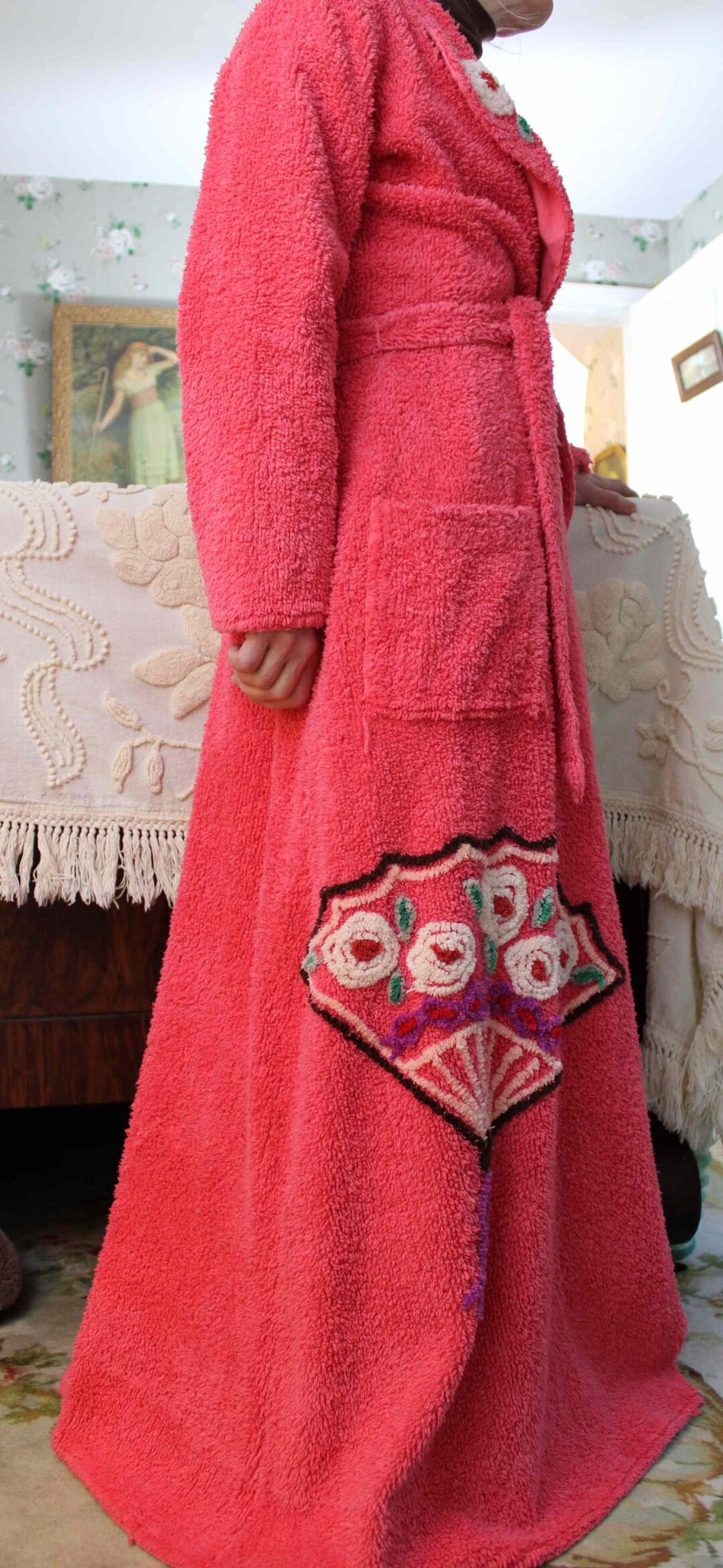 Gorgeous Vintage Style Chenille Robe, Deep Rose Fan Motif Old Hollywood ...