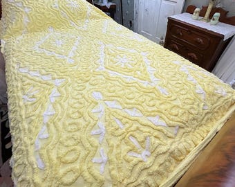 Luxury Euro Style Vintage Chenille Bedspread, FULL SZ Lemon Chiffon Diamond Tuft