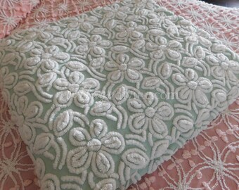 Secret Garden Vintage Chenille Bedspread in Mint Green & Plush White Floral Daisies, 100% Cotton, FULL Size, Hofmann Textiles Design