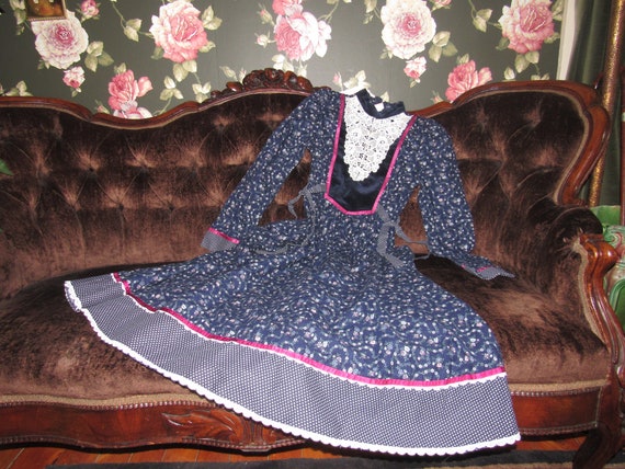 Gunne Sax Vintage 1970s Calico & Velvet Navy Prair