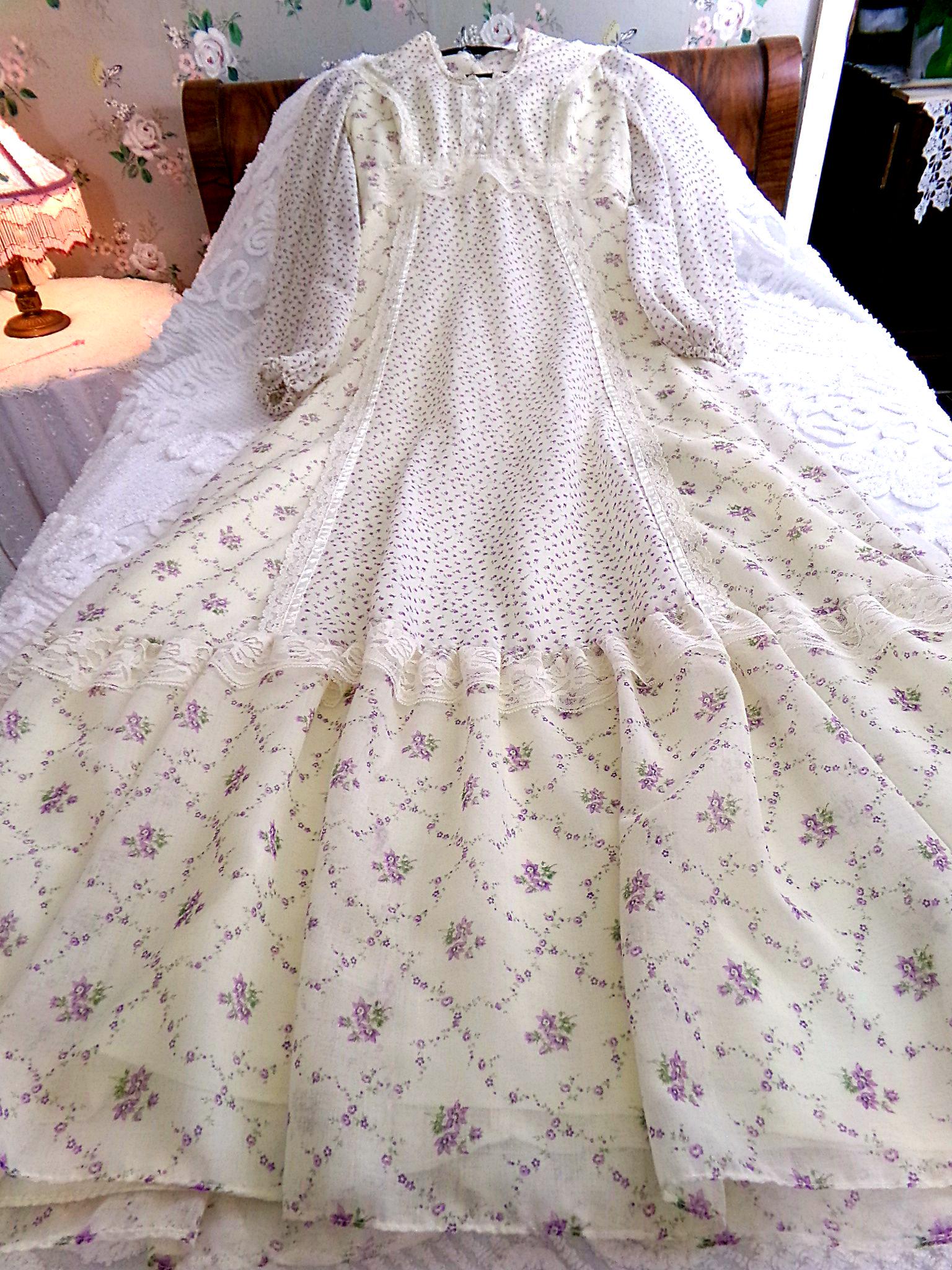 billowy prairie maxi dress billowy vintage prairie maxi dress, boho style 1970s long gown with  contrast delicate rosebud floral print, size small