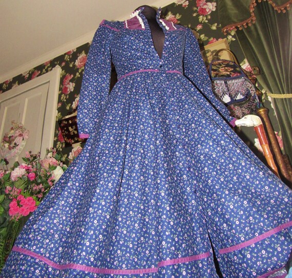 Navy Blue Calico & Plum Velvet Gunne Sax Vintage 1