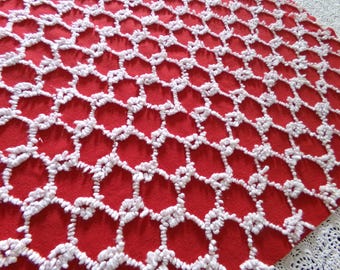 Red & White Vintage Chenille Bedspread Fabric, 17x24" Chain Link Design