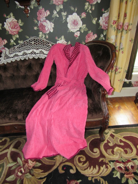 Fabulous Pinup Pink 1940s CrownTuft Robe Vintage C