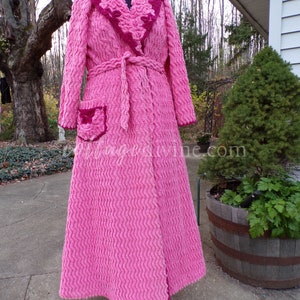 Vintage Chenille Robe, 1940s Barbie Pink Glamour Bathrobe, Ladies Size S, Original Everwear Cloth Tag