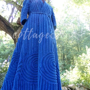 Spectacular Vintage Chenille Robe, Original 1940s Bathrobe, Old Hollywood Glamour in Regal Blue with Sculpted Swirl Tufting, Est Size S