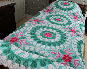 Iconic MCM Vintage Chenille Bedspread, Green Cameo Floral, Full Size Bedding