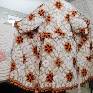 Unisex Kimono Style Chenille Robe, PUMPKIN SPICE Plush Bathrobe Upcycled from Vintage Chenille Bedspread in Creamy Mocha Swirl, Sz XL 1X