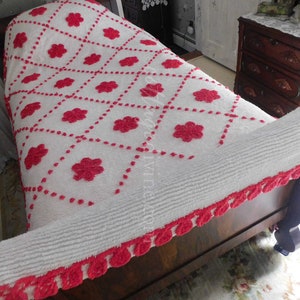 Vintage Chenille Bedspread, Fabulous Red Roses on White, Full Size, Cotton, Midcentury Bed Linens