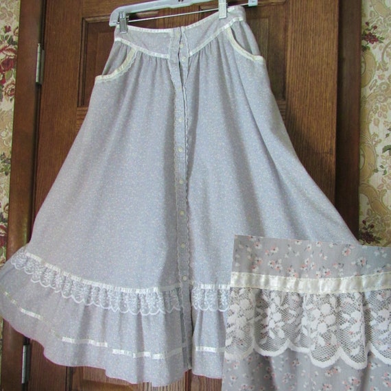 Rare Vintage Gunnies Gunne Sax Grey Calico Floral