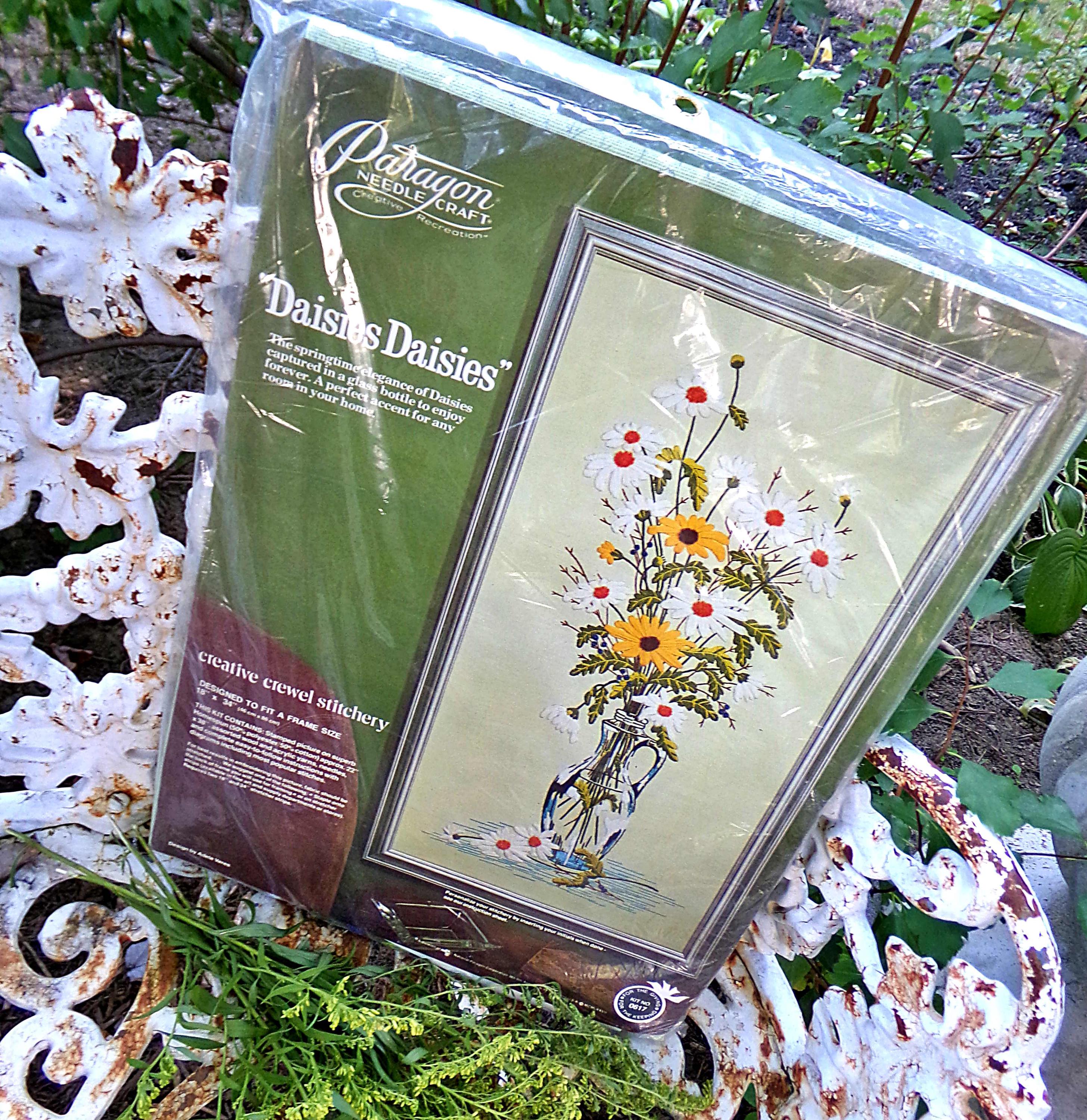 Paragon社製ia Ball「スプリングフラワー」クルーエル刺繍 Paragon Spring Flowers Embroidery Kit - Etsy