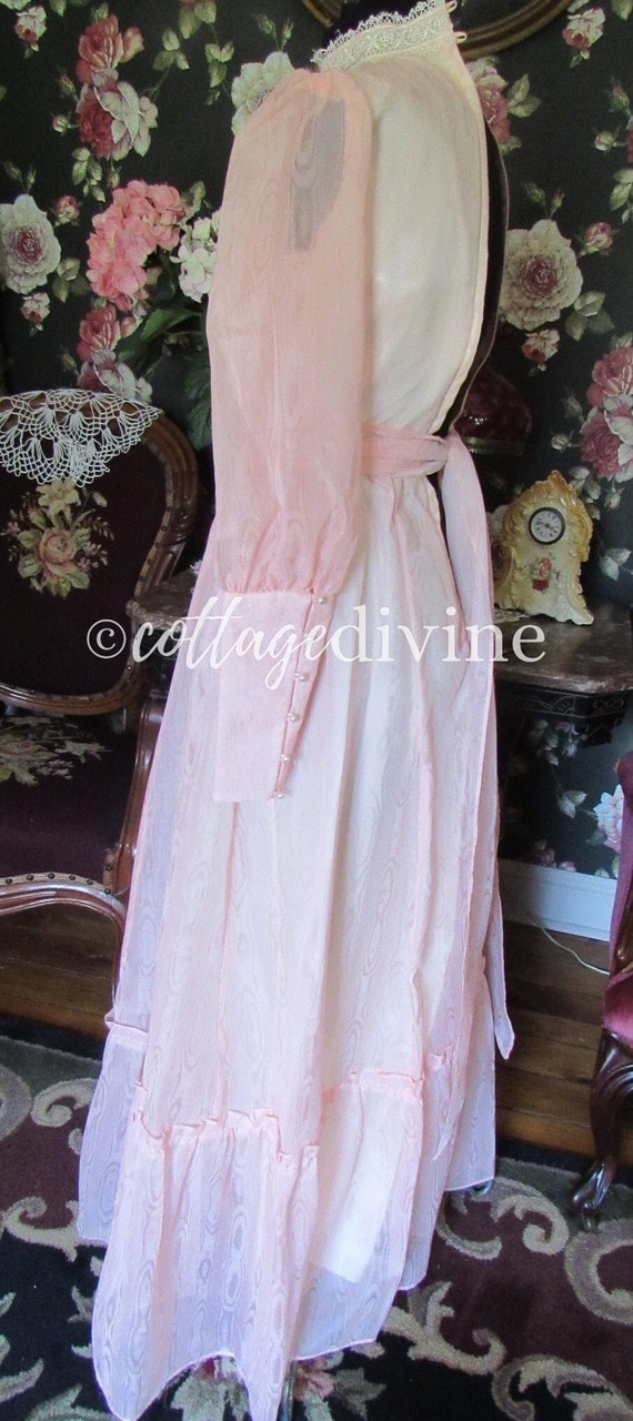 Gorgeous Glow Shimmery Peach Victorian Style Vint… - image 8