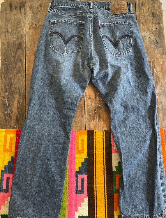 High-waist Levis Mom Jeans // 34x30 