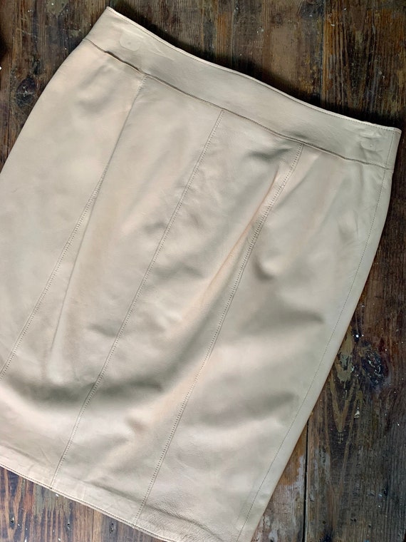 Tan Leather Skirt // Vintage Doncaster // Women's