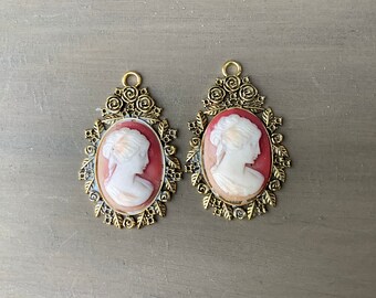 Vintage Lady Cameo Necklace beautiful cream and rose color vintage rose gold setting FREE SHIPPING RTS