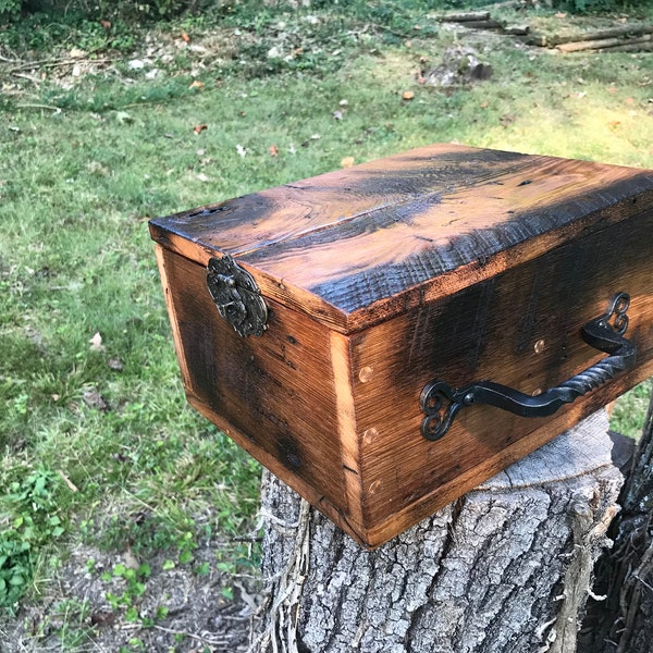 Handmade Keepsake Locking Box - Wormy Chestnut