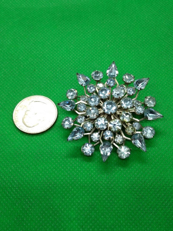 Beautiful Vintage Ice Blue Rhinestone Brooch Pin - image 4