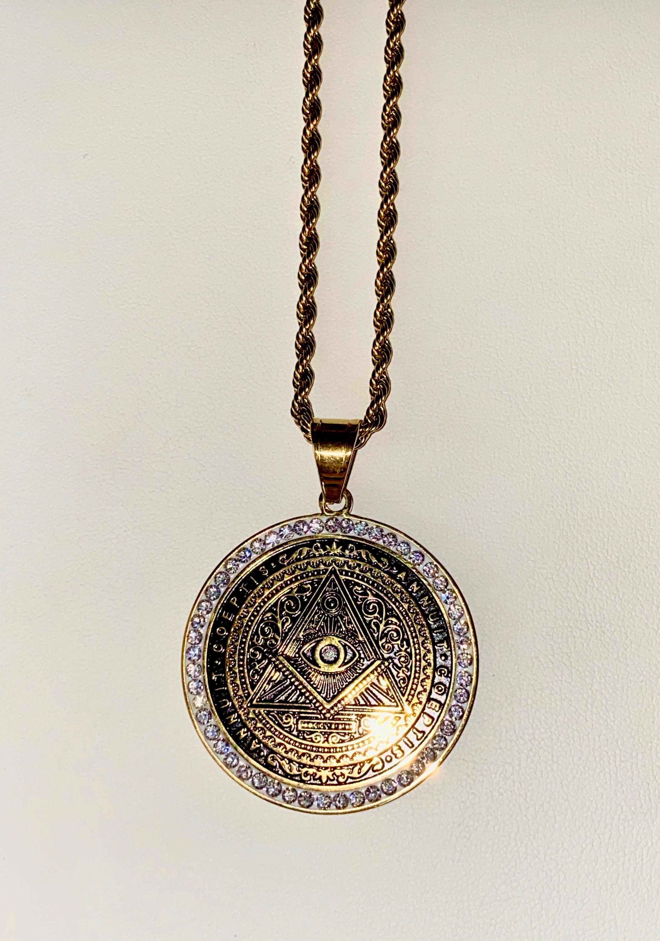 Viltier Magnetic Gold Multi-Stone Pendant Necklace - Men - Gold Necklaces - One Size