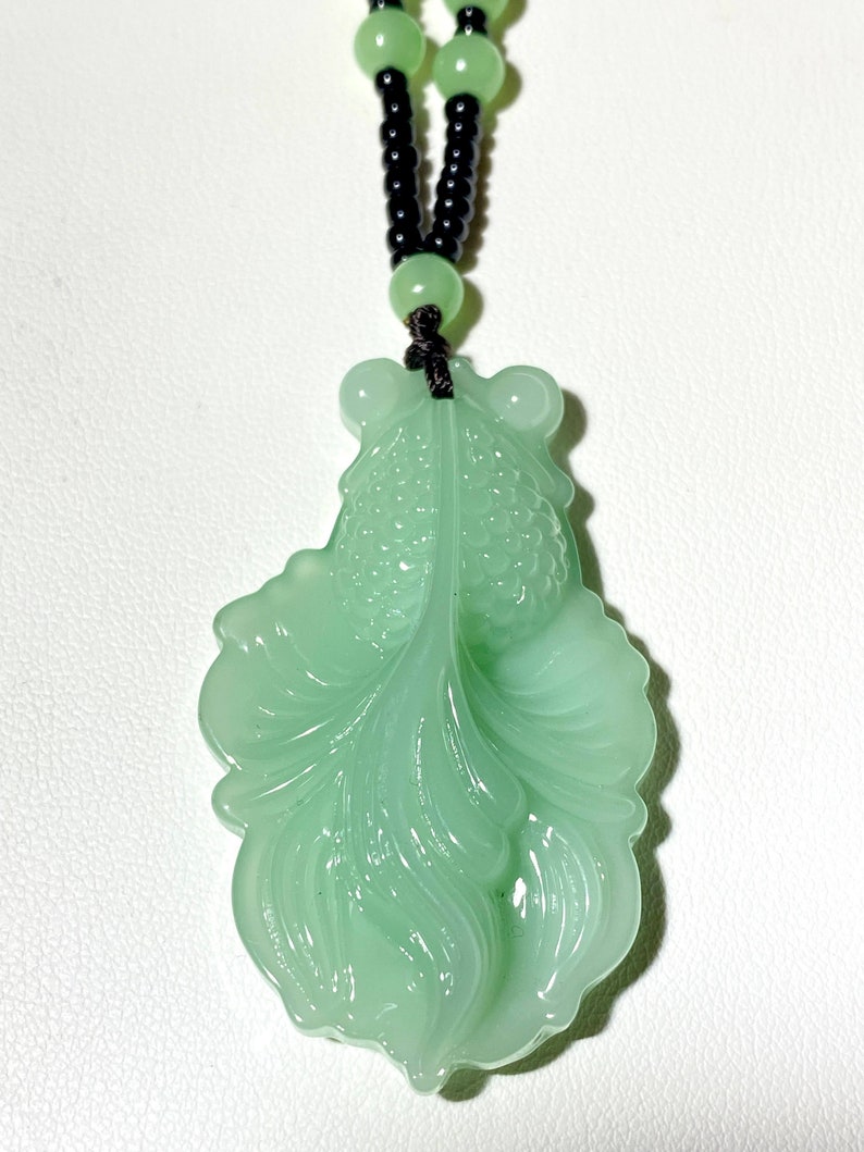 Mens Real Green Jade Turquoise Green White Gemstone Gold Fish Water Animal Elegant Obsidian carved Lucky Protection Pendant Bead Necklace