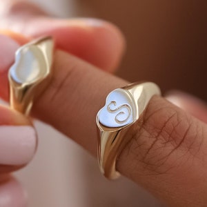 14k Solid Gold Heart Signet Ring, Personalized Engraved Love Ring, Gold Letter Mono Ring, Initial Pinky Signet Ring, Heart Shape Signet Ring