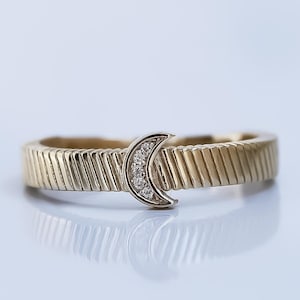 14k Solid Gold Moon Ring, Diamond Gemstone Pave Ring, Moon Signet Ring, Gold Celestial Ring, Sky Moon Ring, Mini Diamond Pave Ring