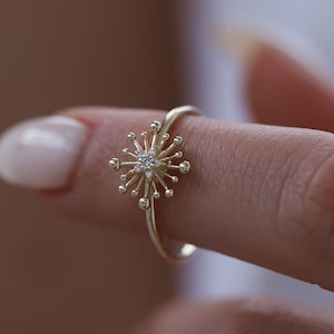 14K Gold Diamond Star Ring,Minimal Stackable Ring, Celestial Jewelry, Constellation Ring, Birthday Sun Gift, Simple Gold Ring, Rose Gold