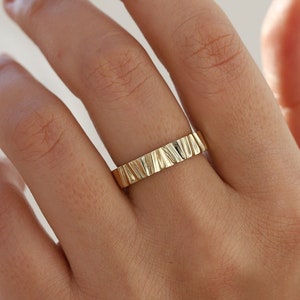 Hammered Gold Ring, Gold Wedding Band, Real 14K Gold, Geometric, Handmade, Unisex Ring, Dome Ring, Iconic, Gold Stacking Ring, Minimal