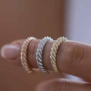 14K Gold Small Croissant Wedding Dome Ring,Twist Ring,Minimalist Fine Jewelry,Gift for Her, Statement Ring,Dome Ring,Everyday Gold Jewelry