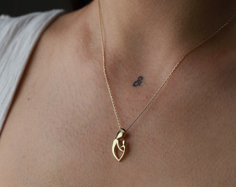 14K Gold Mother Daughter Necklace: Dainty Mommy and Me Jewelry