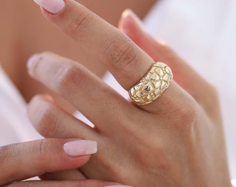 14K Solid Gold Shell Ring | Handmade Coastal Jewelry