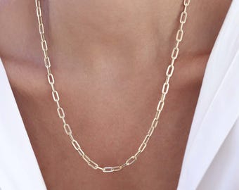 Halsband med gem i 14 karat guld: Elegant rektangulär länk