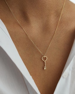 Heart IN KEY Pendant チェーン付き 真鍮 14K Gold Heart Key Necklace, Dainty Cable Chain Pendant - Etsy