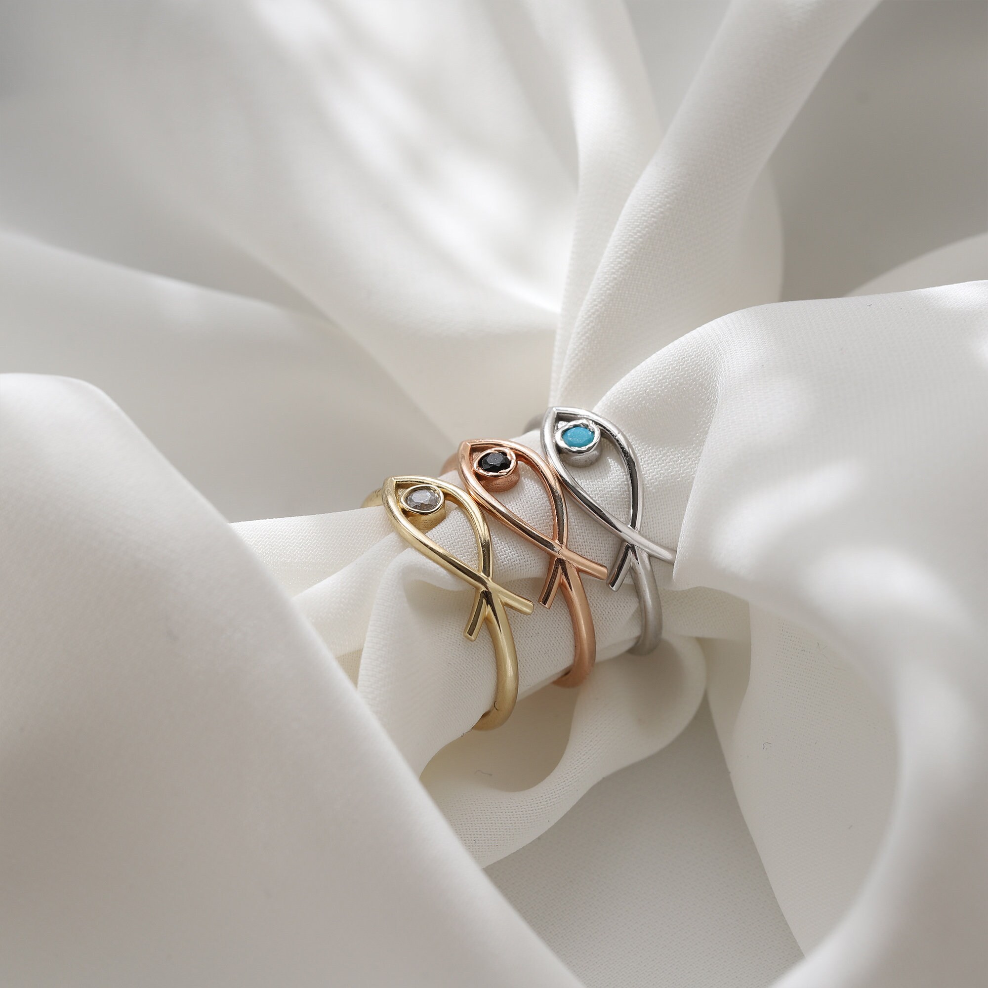 14K Gold Fish Ring With Stone, Stacking Jewelry - Etsy