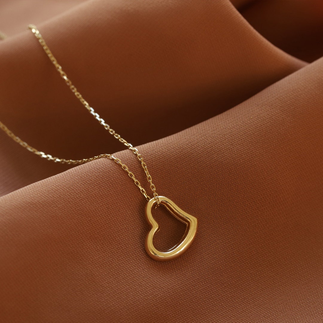Gold Heart Key Necklace, Open Heart Key Pendant, 14K Gold Layering Chain, Minimalist Jewelry, Gift for Her, Cable Chain, Everyday Jewelry