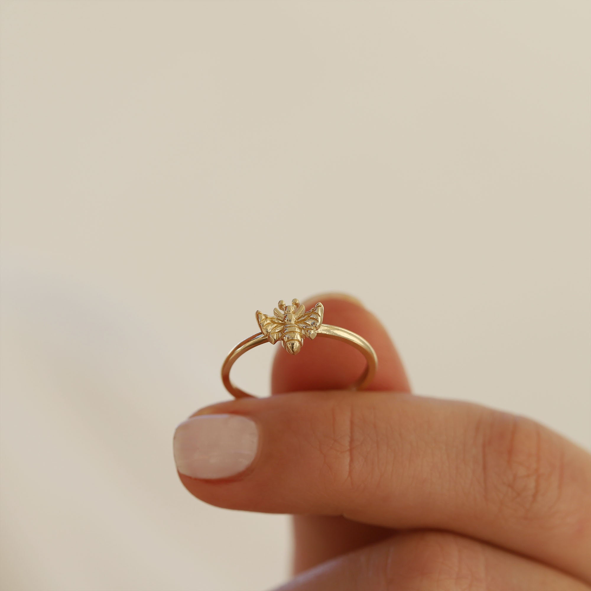 14K Solid Gold Bee Ring, Stacking Ring, Queen Bee, Animal Ring, Mother's  Day, Birthday Gift, Simple Gold Ring, Minimalist, Rose Gold, Wasp - Etsy  Sweden