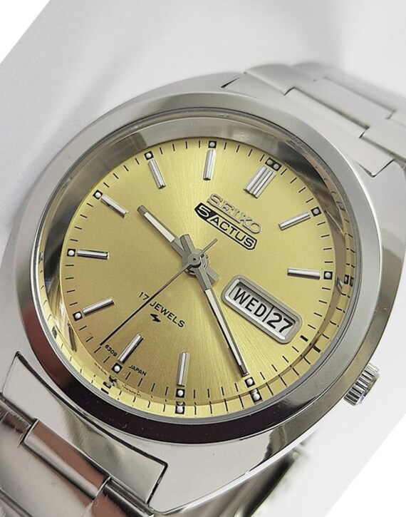 SEIKO EMBLEM HW575M 新品 SEIKO EMBLEM HW575M 新品