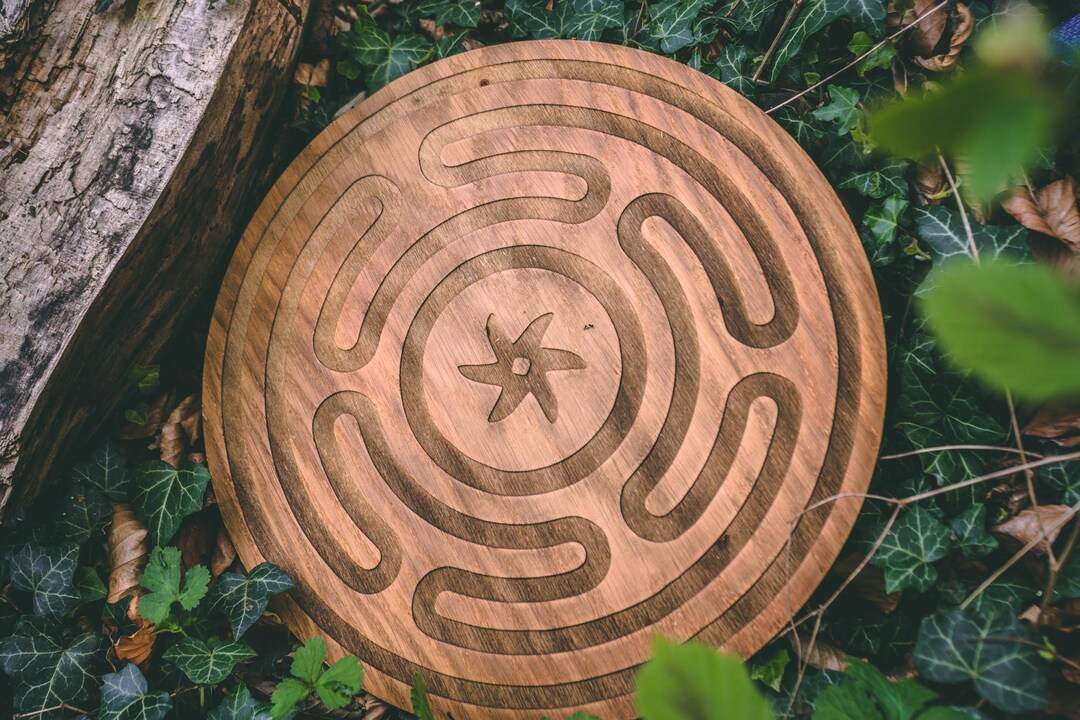 Oak Hecate's Wheel Crystal Grid Board, Laser Cut Greek Symbol - Etsy
