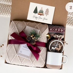 Holiday gift box, Christmas gift idea, warm gift, winter gift box, sending a hug, gift box for women, hygge gift, New Years gift idea