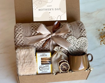 Happy Mother's Day Gift Box with Blanket, Socks and Succulent | Gift for Mom, Mother's Day Gift Basket, Gift Box for Women, Gift for Her