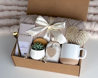 Personalized Gifts For Her, Valentine's Day Gifts, Galentine's Gift Basket for Her, Self Care Package, Gift Box For Women, Best Friend, wife