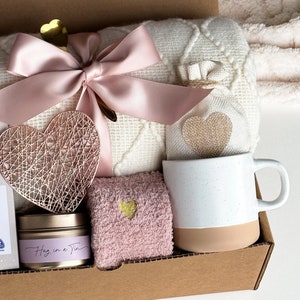 Coffret cadeau Saint-Valentin, couverture en tricot, bougie au soja, chocolat gastronomique image 2