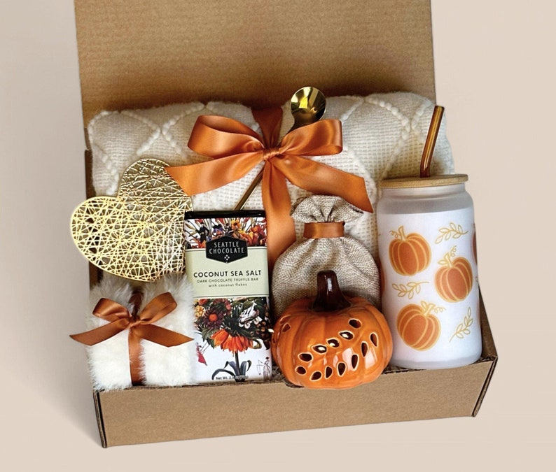 Hygge Fall Gift Box, Boo Basket, Spooky Season Gift, Cozy Fall Gift Set, Harvest Gift, Pumpkin Spice, Halloween Gifts