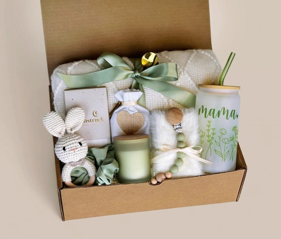 Baby Shower Gift Box For New Mum Baby Shower Gifts New Mom Gifts