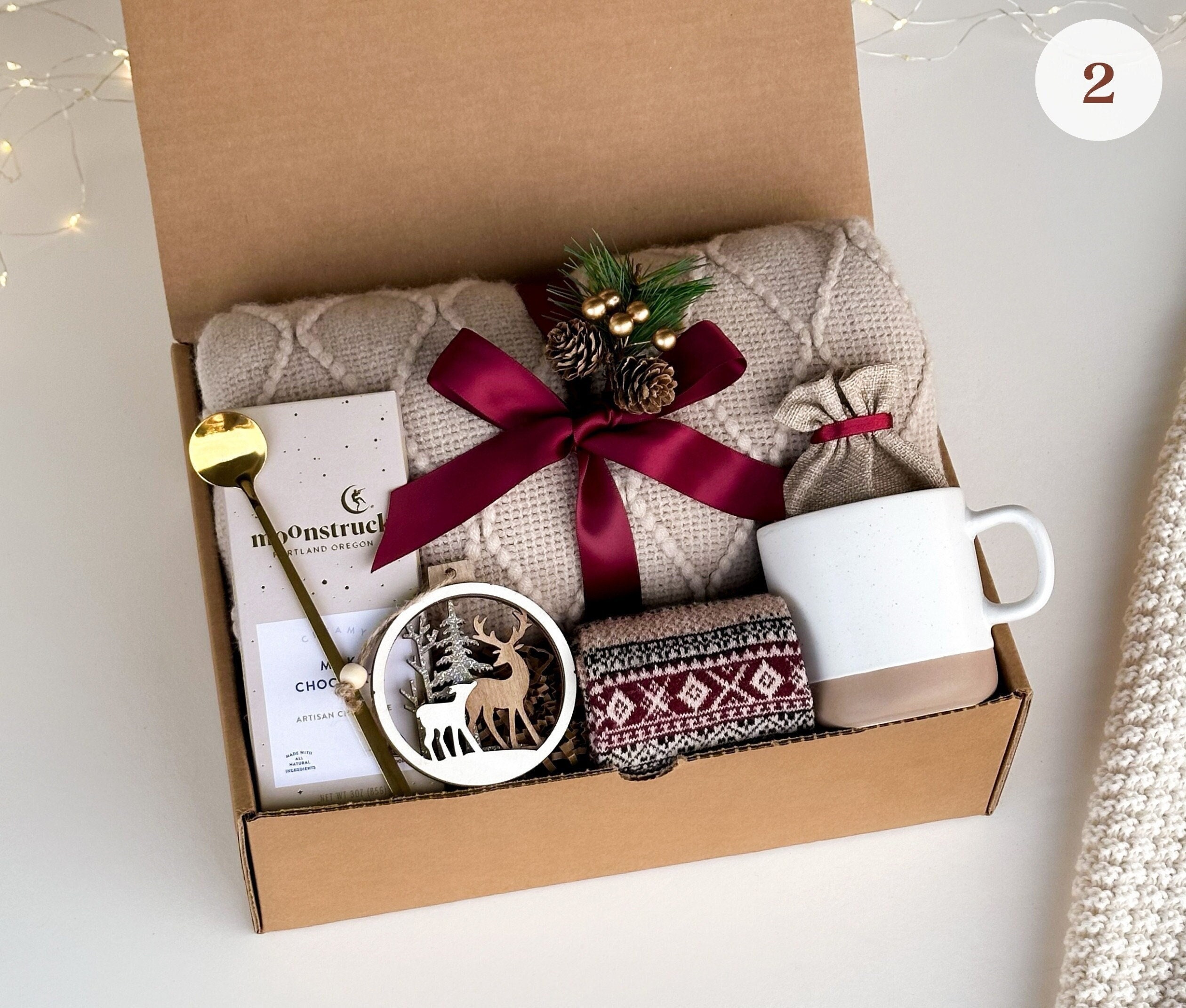Holiday gift box, Christmas gift, Winter gift, Gift box for women Best Friend gift idea, Gift box for women, Care package for her, Warm gift