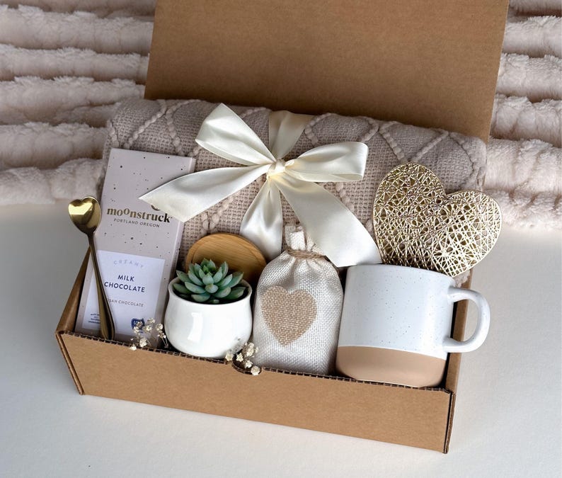 Cozy Fall Gift Boxes Care Package For Her, Birthday Gift Basket, Get Well Soon Gift, Hygge Gift Box, Thinking Of You Gift, Self Care Package BEIGE BLANKET HEART