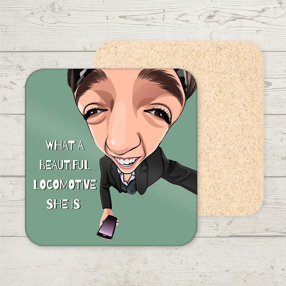 Sottobicchiere Gift Base Con Scritta "How To Be Truly Content In Life" E Carlino - 9x9 Cm