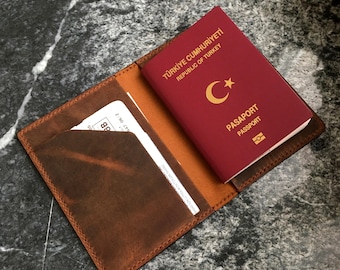 Personalized Leather Passport Case, Full Grain Leather Passport Wallet, Engraved Traveller Gift, Christmas Gift, Valentine' s Day Gift
