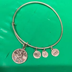 Alex and Ani New York City of Dreams